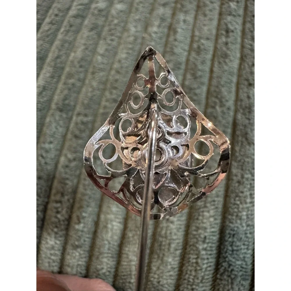 Floral Lapel‎ Stick Pin Brooch Silver Tone Teardrop Design Women's Jewelry